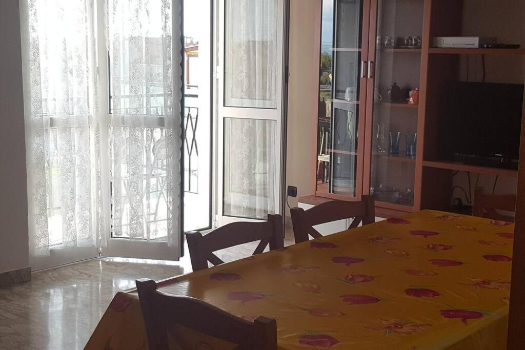 Albenga Sul Mare Famiglie Ed Amici Fino 10 Posti 아파트 외부 사진