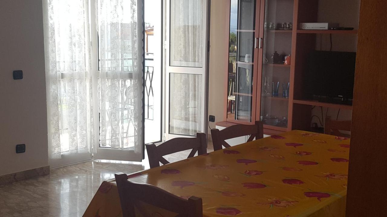 Albenga Sul Mare Famiglie Ed Amici Fino 10 Posti 아파트 외부 사진