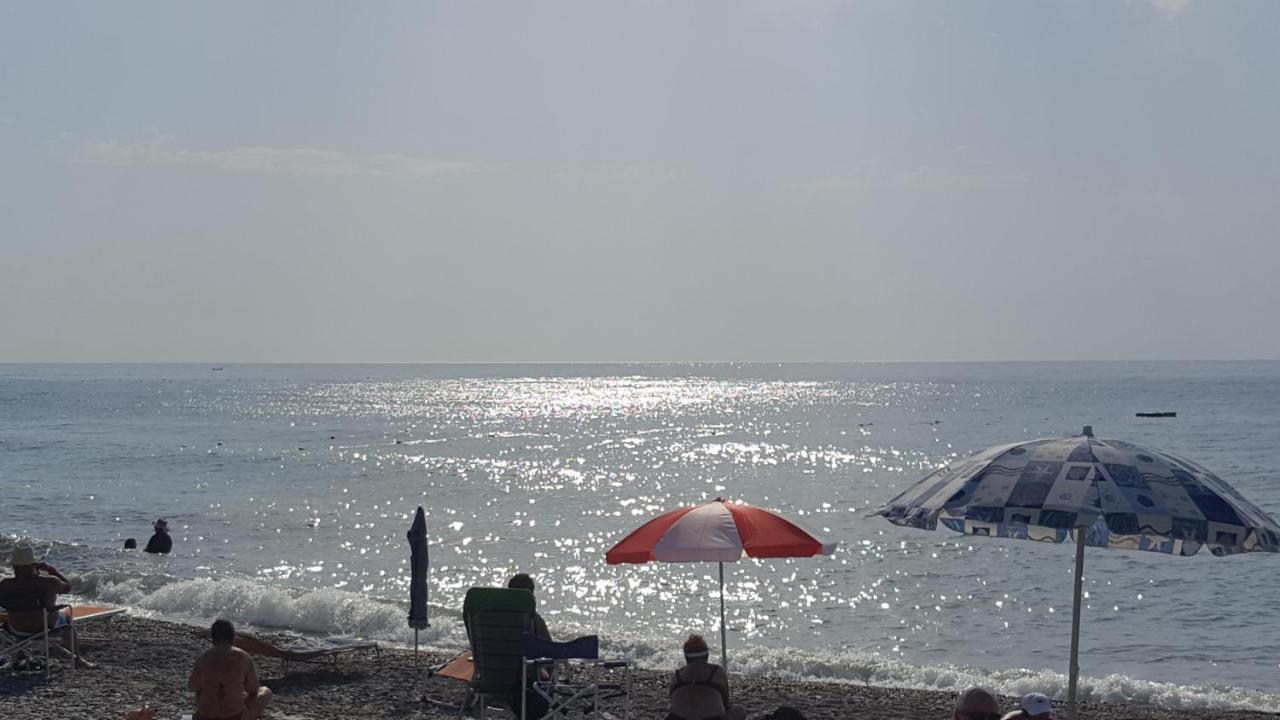 Albenga Sul Mare Famiglie Ed Amici Fino 10 Posti 아파트 외부 사진